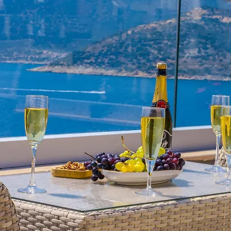 فندق Kalkan Merkez'de Deniz Manzarali Lueks كاس