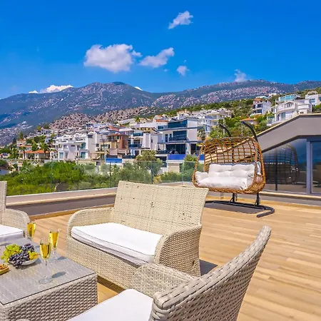 Kalkan Merkez'de Deniz Manzarali Lueks كاس