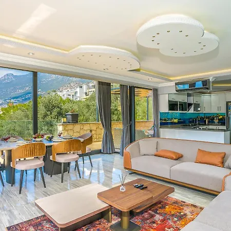 Kalkan Merkez'de Deniz Manzarali Lueks