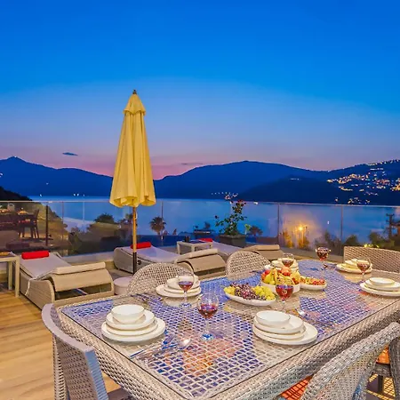 فندق Kalkan Merkez'de Deniz Manzarali Lueks كاس