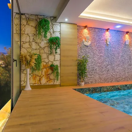 Kalkan Merkez'de Deniz Manzarali Lueks