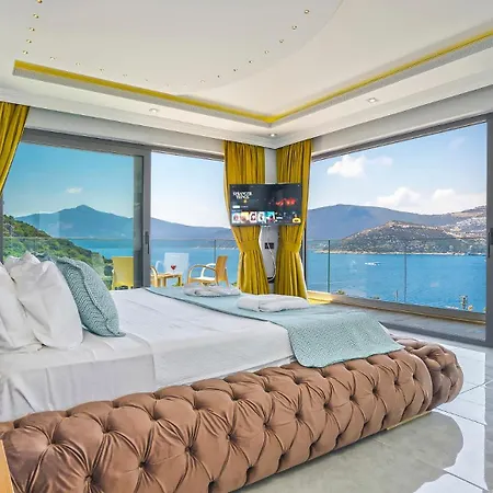 Kalkan Merkez'de Deniz Manzarali Lueks فندق كاس
