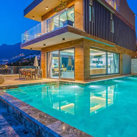 Kalkan Merkez'de Deniz Manzarali Lueks