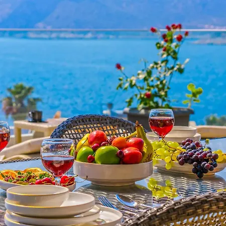 Kalkan Merkez'de Deniz Manzarali Lueks فندق *