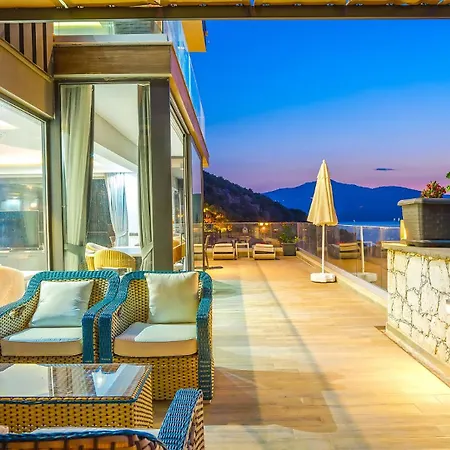 Kalkan Merkez'de Deniz Manzarali Lueks فندق