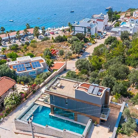 Kalkan Merkez'de Deniz Manzarali Lueks فندق كاس